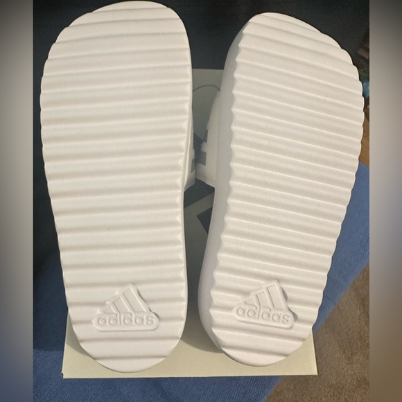 Adidas Platform Slides NWT - Picture 3 of 5